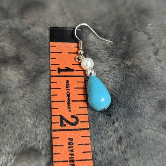 Vintage Faux Pearls and Blue Howelite Bead Necklace w/ Matching Pierced Earrings - Picture 7 of 12